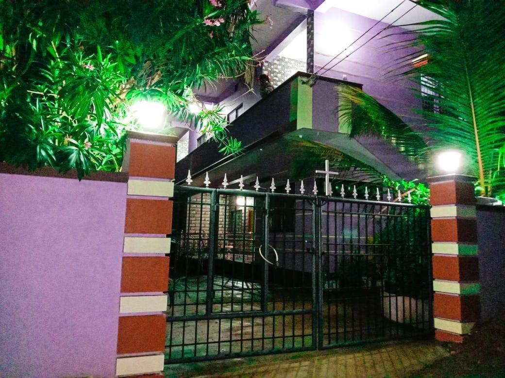 Anna Miracle Homestay Kasarkod Extérieur photo